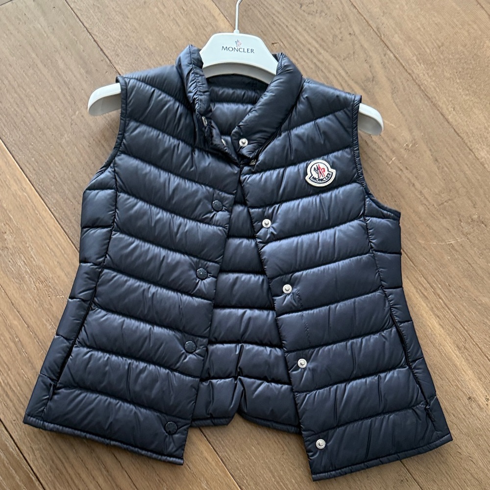 Moncler authentic Liane Gilet navy blue fitted girls down vest size 8A